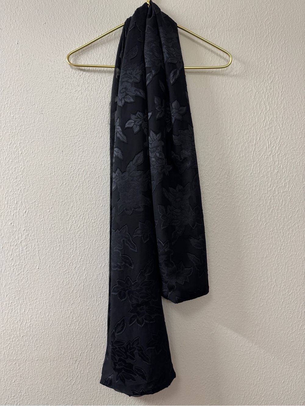 Cejon Accessories Black Tectured Floral Shawl